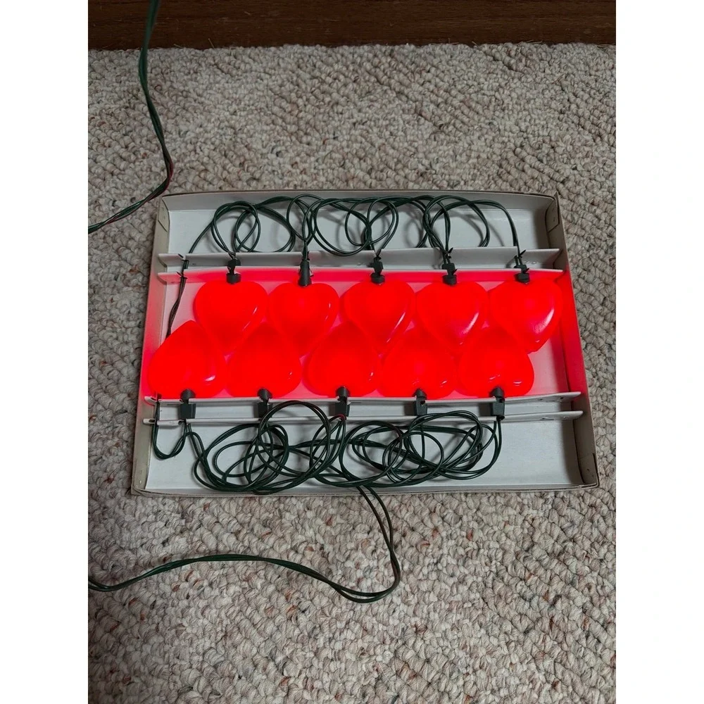 VTG  SILVESTRI Valentines Sweetheart 10 Plastic Red Heart String Of Lights